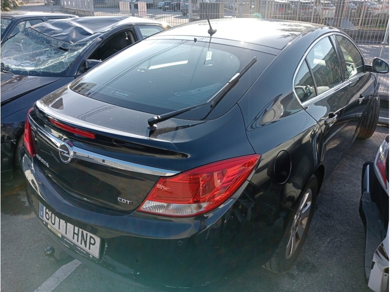 opel insignia berlina del año 2013