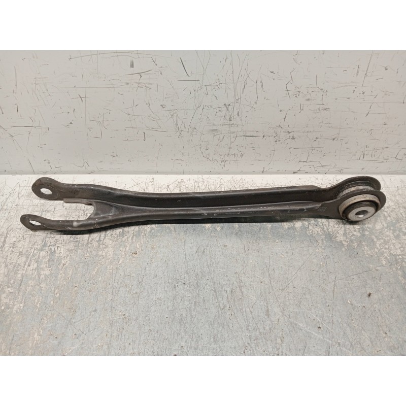 Recambio de brazo suspension inferior trasero derecho para mercedes clase c (w205) lim. 2.1 cdi cat referencia OEM IAM A20435212