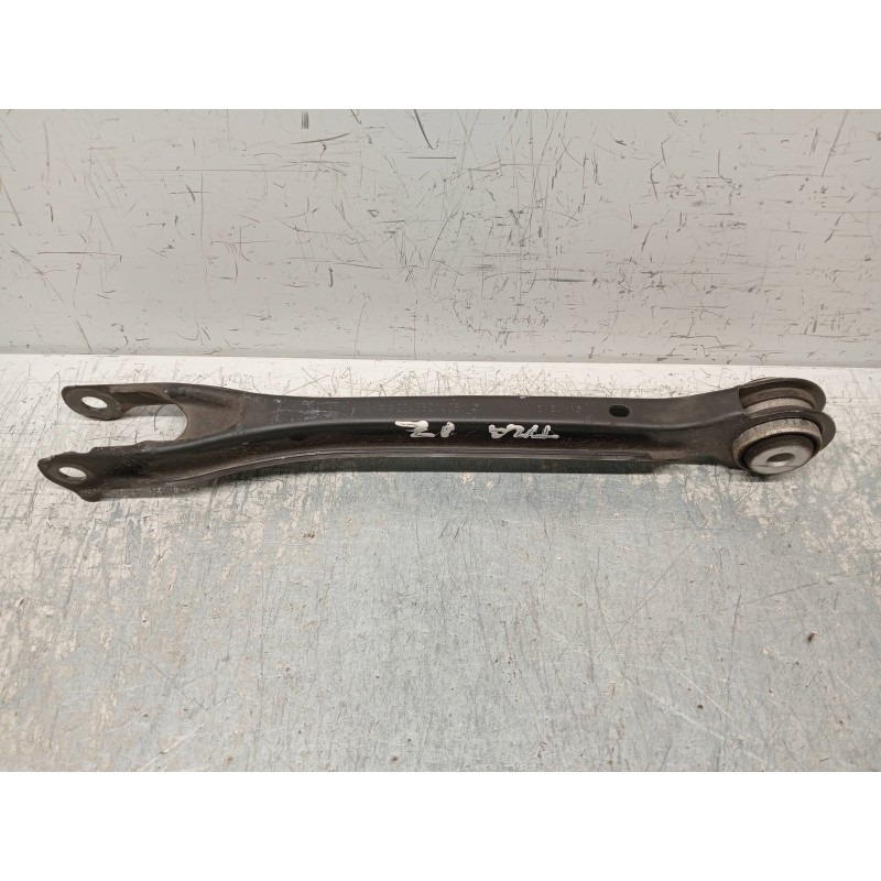 Recambio de brazo suspension inferior trasero izquierdo para mercedes clase c (w205) lim. 2.1 cdi cat referencia OEM IAM A204352
