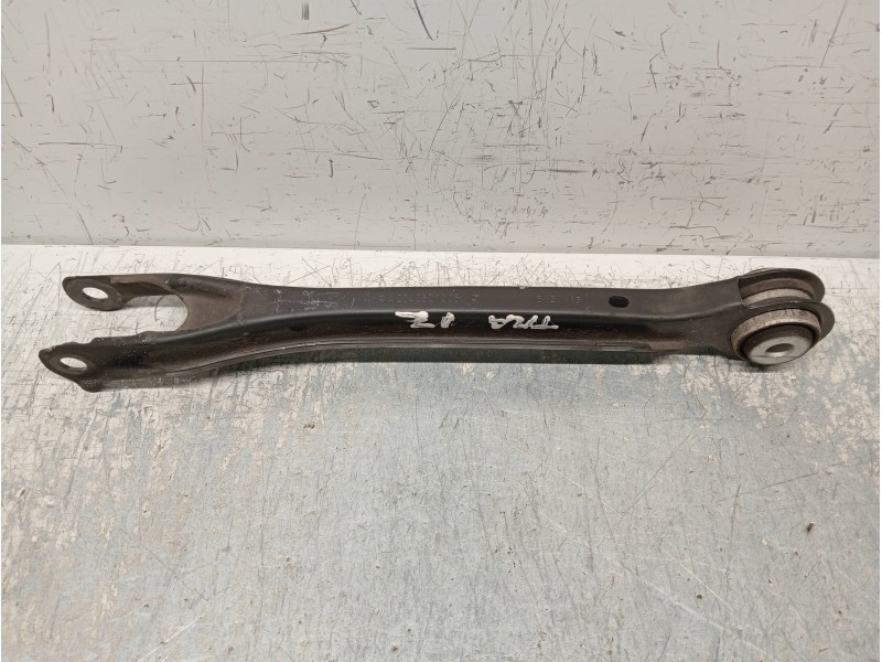 Recambio de brazo suspension inferior trasero izquierdo para mercedes clase c (w205) lim. 2.1 cdi cat referencia OEM IAM A204352
