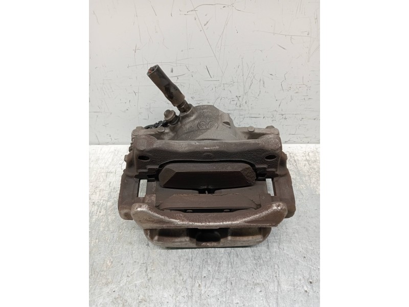 Recambio de pinza freno delantera derecha para mercedes clase c (w205) lim. 2.1 cdi cat referencia OEM IAM   