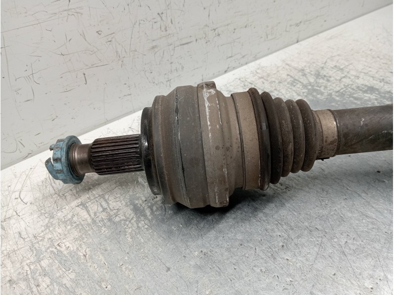 Recambio de transmision trasera izquierda para mercedes clase c (w205) lim. 2.1 cdi cat referencia OEM IAM A2053508113  