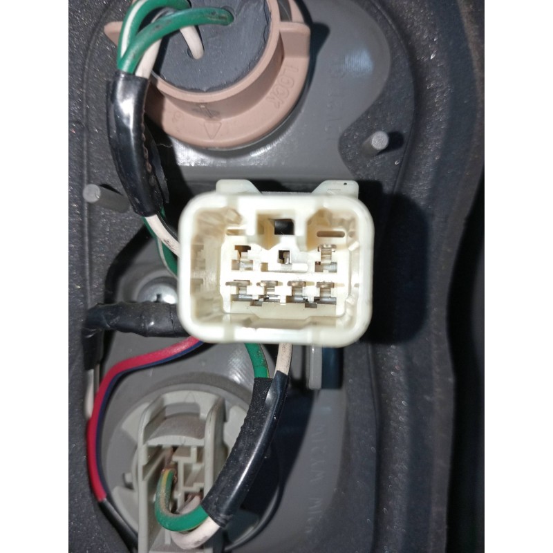 Recambio de piloto trasero derecho para toyota corolla familiar (e12) 1.4 turbodiesel cat referencia OEM IAM   