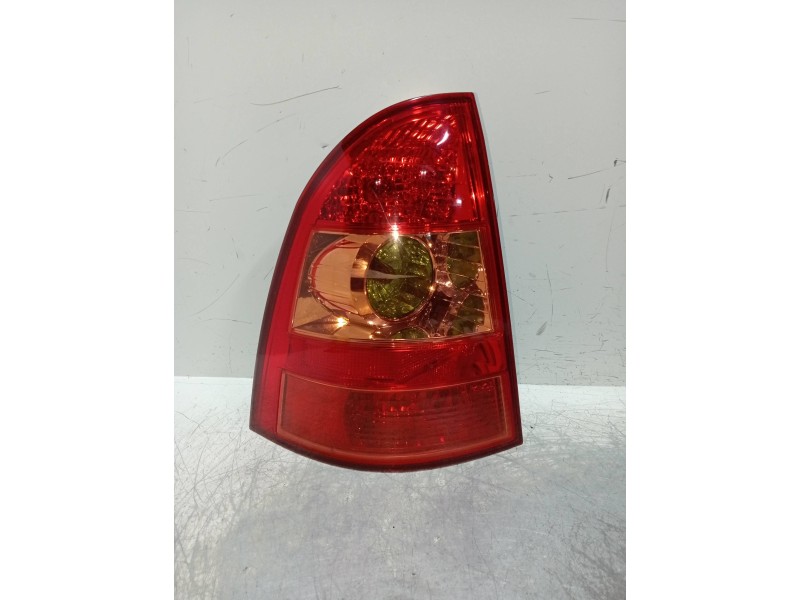 Recambio de piloto trasero izquierdo para toyota corolla familiar (e12) 1.4 turbodiesel cat referencia OEM IAM   