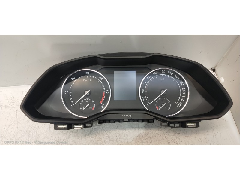 Recambio de cuadro instrumentos para skoda superb (3v3) active referencia OEM IAM 3V0920741B 3V0260201 