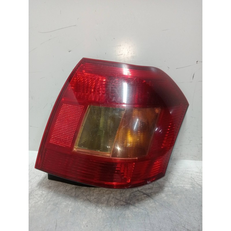 Recambio de piloto trasero derecho para toyota corolla (e12) 2.0 turbodiesel cat referencia OEM IAM   