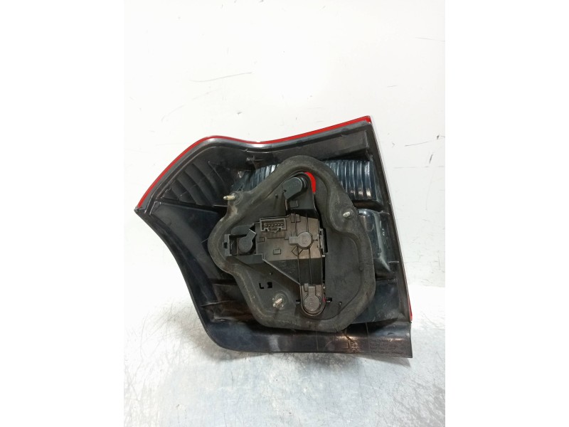 Recambio de piloto trasero derecho para toyota corolla (e12) 2.0 turbodiesel cat referencia OEM IAM   