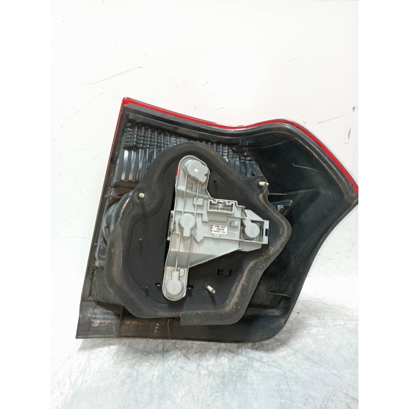 Recambio de piloto trasero derecho para toyota corolla (e12) 1.4 d-4d luna compact referencia OEM IAM   