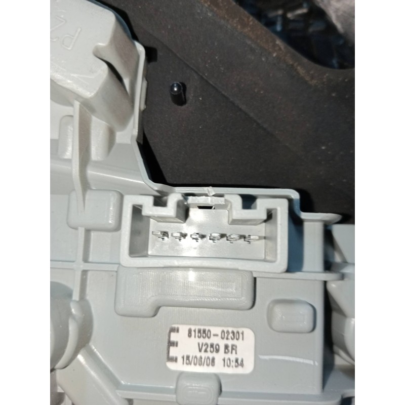 Recambio de piloto trasero derecho para toyota corolla (e12) 1.4 d-4d luna compact referencia OEM IAM   