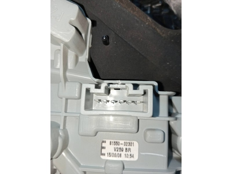 Recambio de piloto trasero derecho para toyota corolla (e12) 1.4 d-4d luna compact referencia OEM IAM   