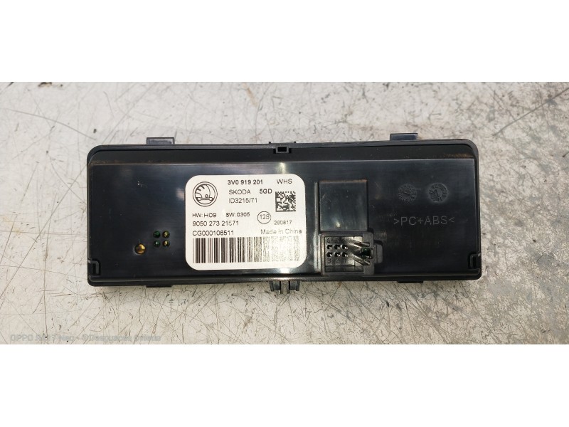 Recambio de pantalla multifuncion para skoda superb (3v3) active referencia OEM IAM 3V0919201  