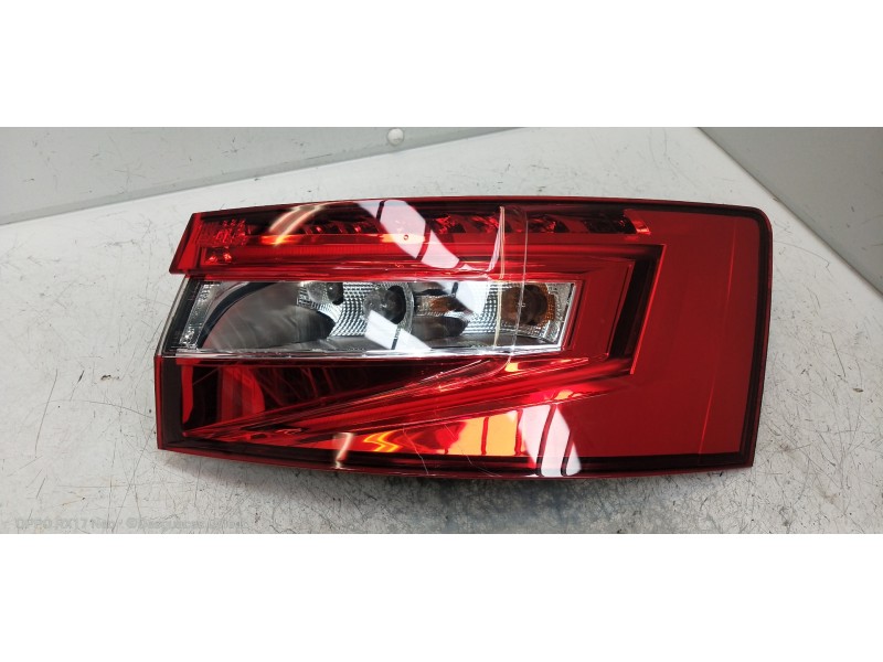 Recambio de piloto trasero derecho para skoda superb (3v3) active referencia OEM IAM 3V5945208A  