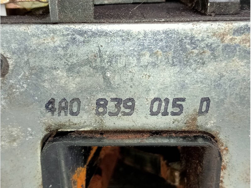 Recambio de motor cierre centralizado trasero izquierdo para audi a6 berlina (c4) 2.8 referencia OEM IAM 4A0839015D  5P