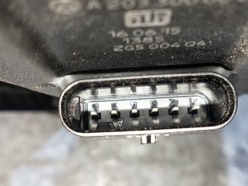 Recambio de potenciometro pedal para mercedes clase c (w205) lim. 2.1 cdi cat referencia OEM IAM A2033000004  