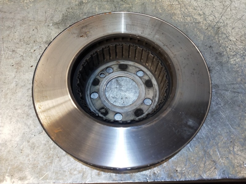 Recambio de disco freno delantero para mercedes clase c (w205) lim. 2.1 cdi cat referencia OEM IAM   VENTILADO