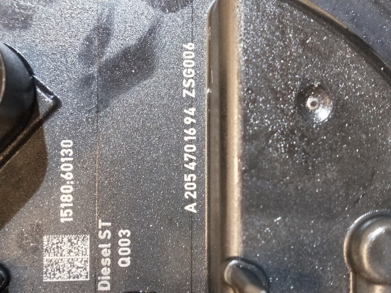 Recambio de bomba combustible para mercedes clase c (w205) lim. 2.1 cdi cat referencia OEM IAM A2054701694  