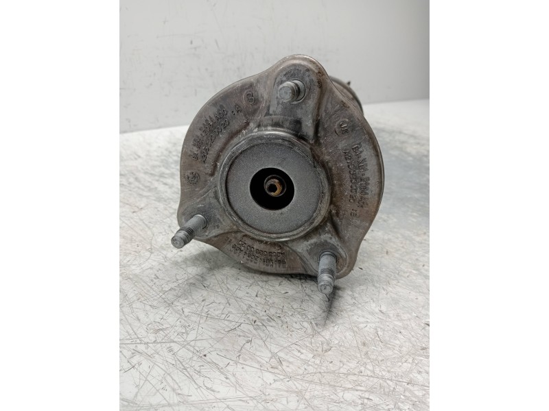 Recambio de amortiguador delantero derecho para mercedes clase c (w205) lim. 2.1 cdi cat referencia OEM IAM A2053200613  