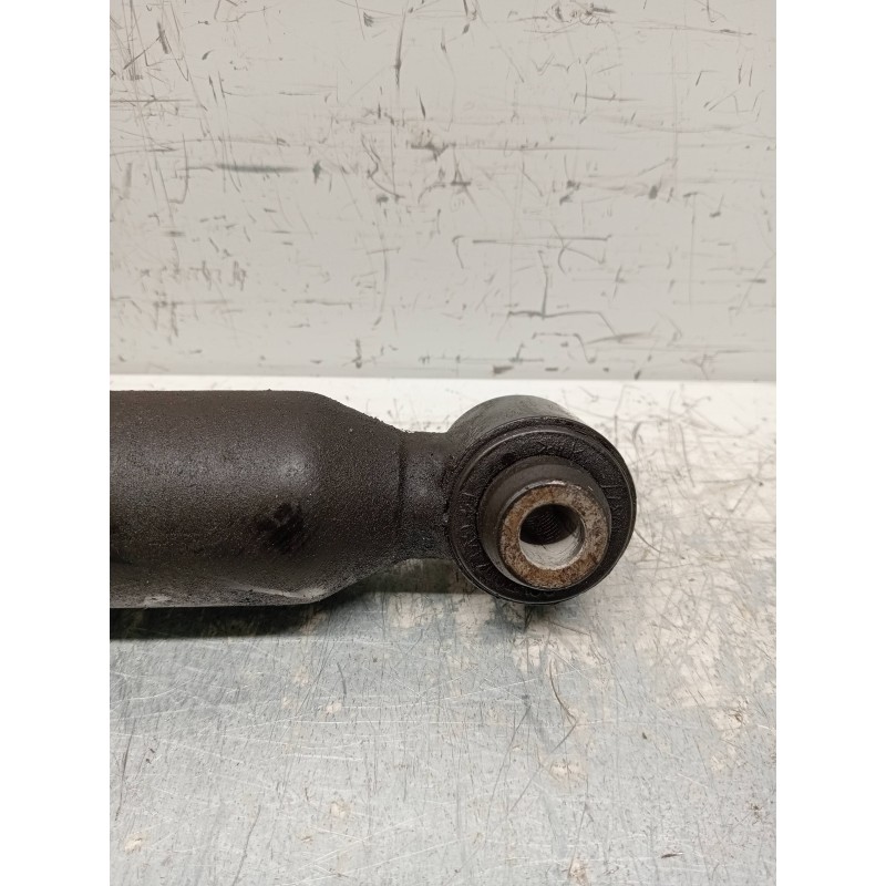 Recambio de amortiguador trasero derecho para mercedes clase c (w205) lim. 2.1 cdi cat referencia OEM IAM A2053207830  