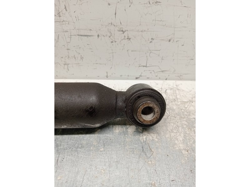 Recambio de amortiguador trasero derecho para mercedes clase c (w205) lim. 2.1 cdi cat referencia OEM IAM A2053207830  