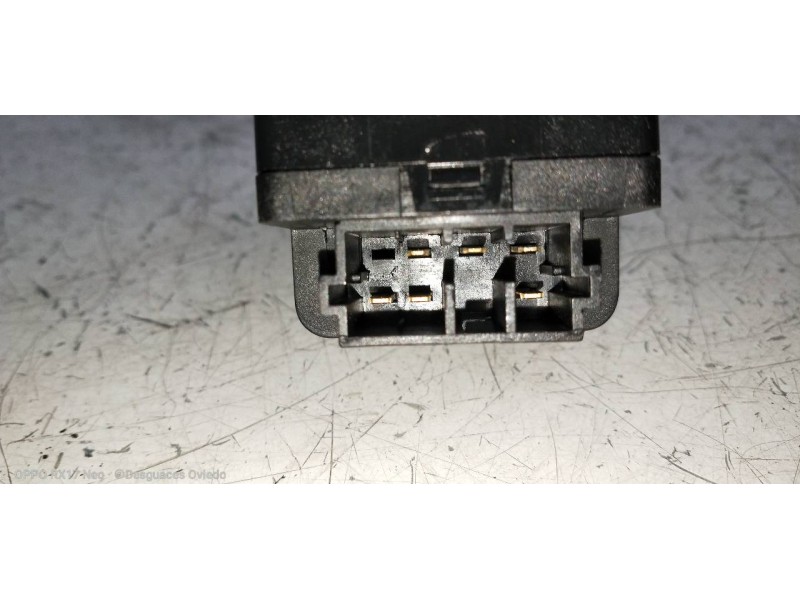 Recambio de mando elevalunas delantero izquierdo para peugeot 206 sw x-line referencia OEM IAM   