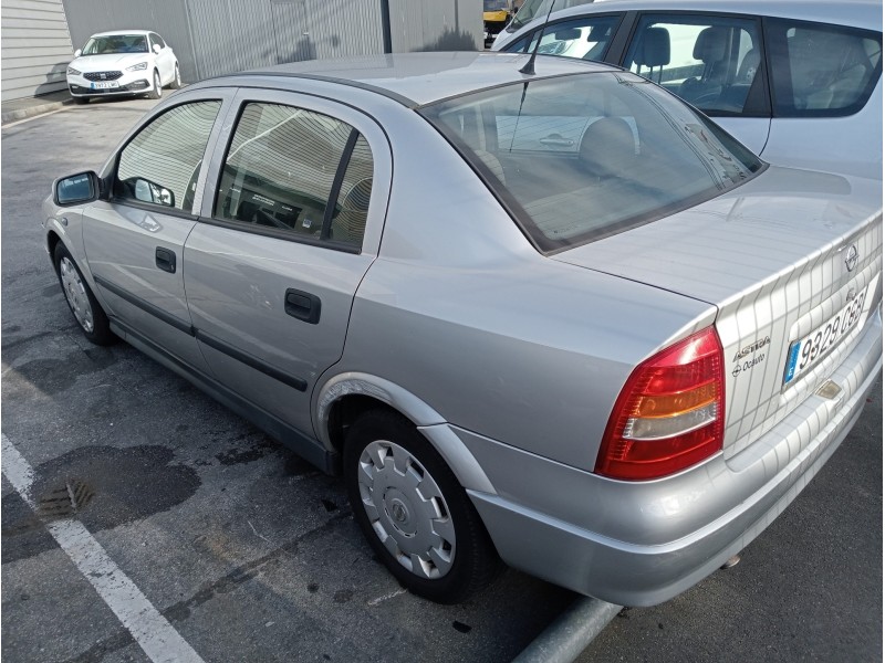 opel astra g berlina del año 2003