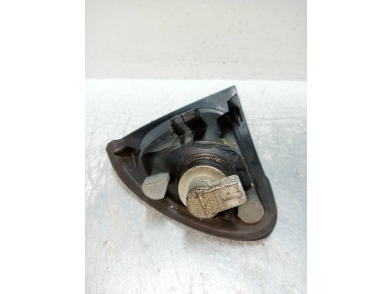 Recambio de piloto delantero izquierdo para toyota avensis berlina (t 22) 2.0 turbodiesel cat referencia OEM IAM   