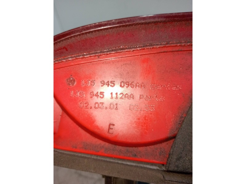 Recambio de piloto trasero derecho para volkswagen bora berlina (1j2) highline referencia OEM IAM 1J5945096AA  