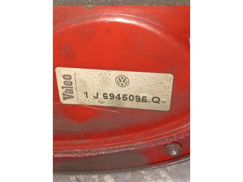 Recambio de piloto trasero izquierdo para volkswagen golf iv berlina (1j1) básico referencia OEM IAM 1J6945095Q  