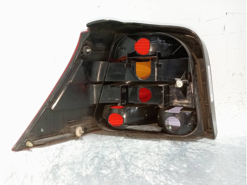 Recambio de piloto trasero derecho para volkswagen golf iv berlina (1j1) highline referencia OEM IAM 1J5945112T  