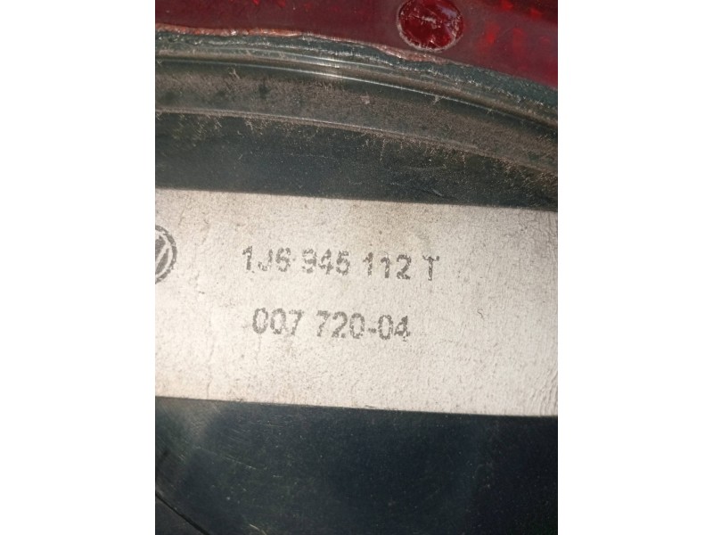 Recambio de piloto trasero derecho para volkswagen golf iv berlina (1j1) highline referencia OEM IAM 1J5945112T  
