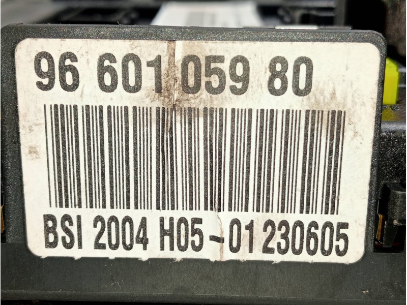 Recambio de caja reles / fusibles para peugeot 307 break/sw (s2) 1.6 16v cat referencia OEM IAM 9660105980 BSI2004 H0501230605