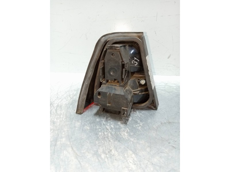 Recambio de piloto trasero derecho para volkswagen passat (321/23/27/31) referencia OEM IAM   