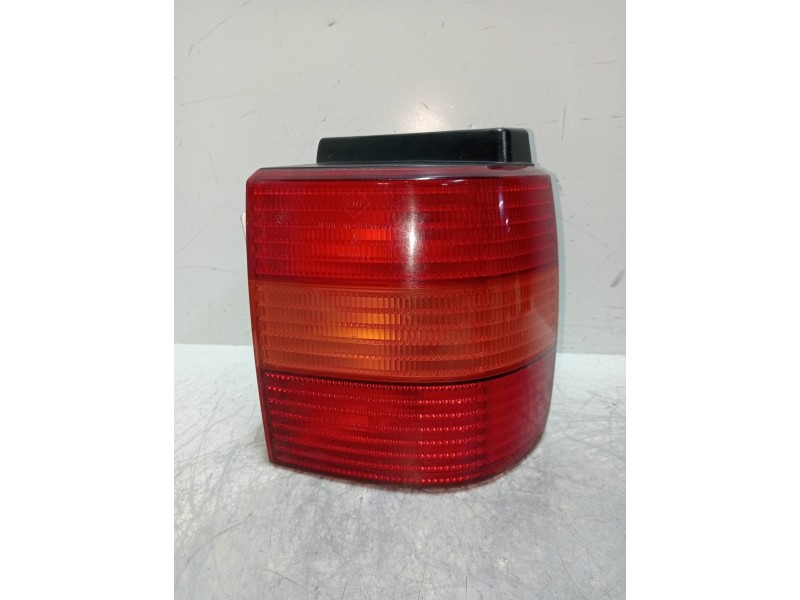 Recambio de piloto trasero derecho para volkswagen passat variant (3a5) 2.0 referencia OEM IAM 3A9945112  