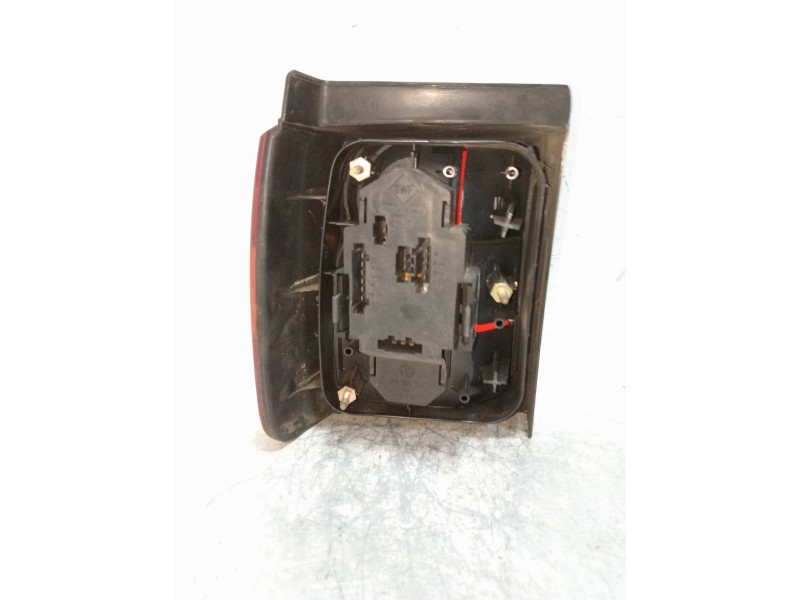 Recambio de piloto trasero derecho para volkswagen passat variant (3a5) 2.0 referencia OEM IAM 3A9945112  