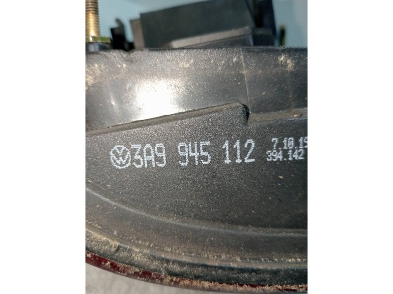 Recambio de piloto trasero derecho para volkswagen passat variant (3a5) 2.0 referencia OEM IAM 3A9945112  