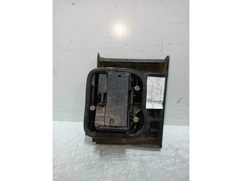 Recambio de piloto trasero izquierdo interior para volkswagen passat berlina (3a2) 1.8 referencia OEM IAM   