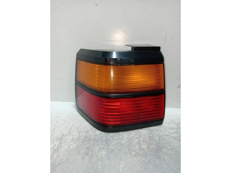 Recambio de piloto trasero izquierdo para volkswagen passat berlina (312) 1.8 referencia OEM IAM   