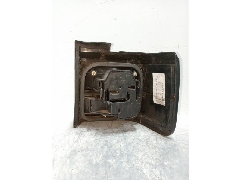 Recambio de piloto trasero izquierdo para volkswagen passat berlina (3a2) 1.8 referencia OEM IAM   