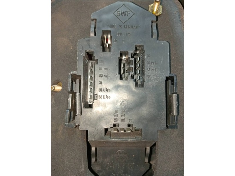 Recambio de piloto trasero izquierdo para volkswagen passat variant (3a5) davos referencia OEM IAM 3A9945111  