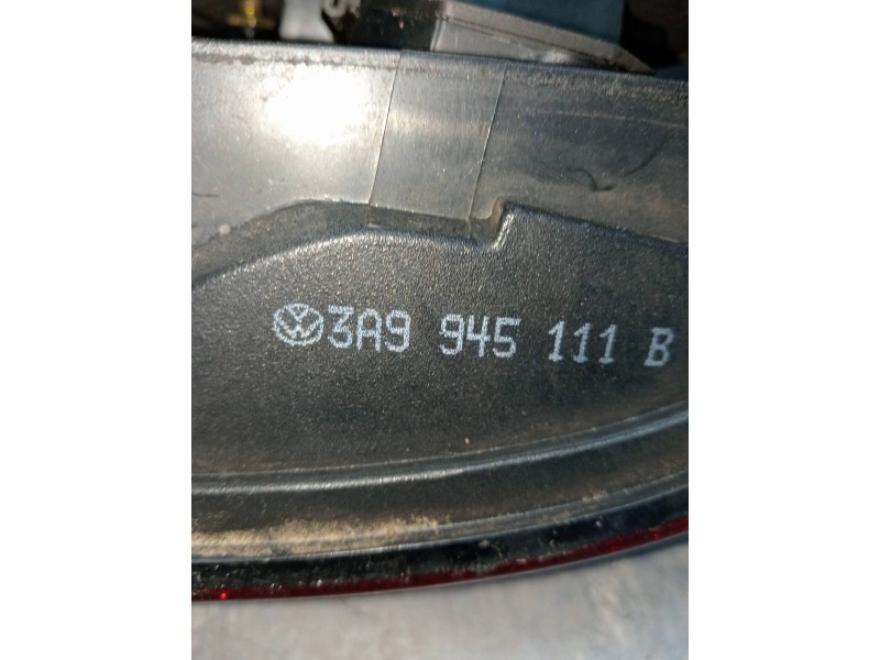 Recambio de piloto trasero izquierdo para volkswagen passat variant (3a5) davos referencia OEM IAM 3A9945111  