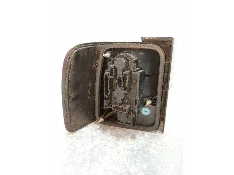 Recambio de piloto trasero derecho para volkswagen passat berlina (3a2) 1.9 tdi referencia OEM IAM 3A5945112B  