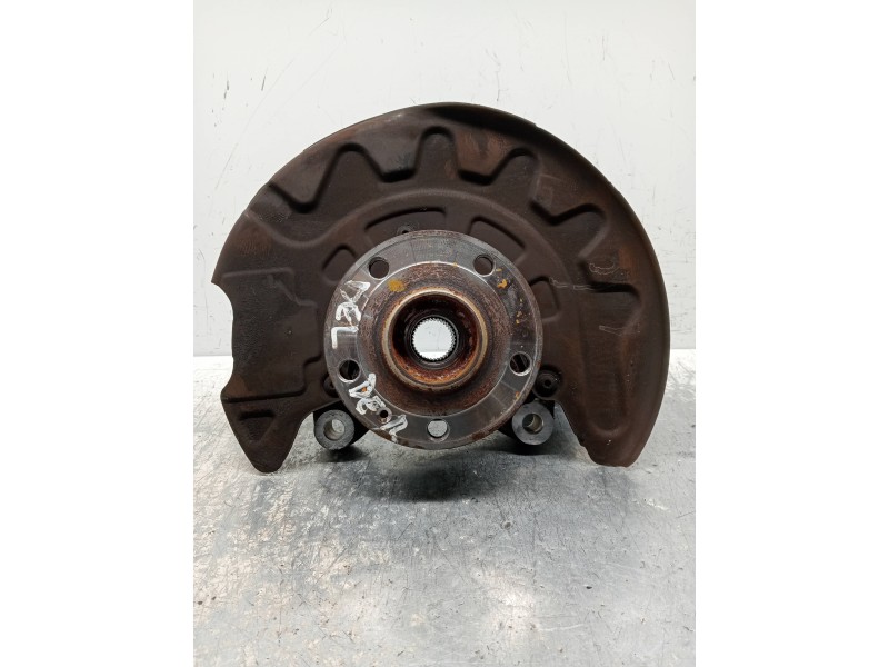 Recambio de mangueta delantera derecha para skoda superb (3v3) active referencia OEM IAM 5Q0407258A  