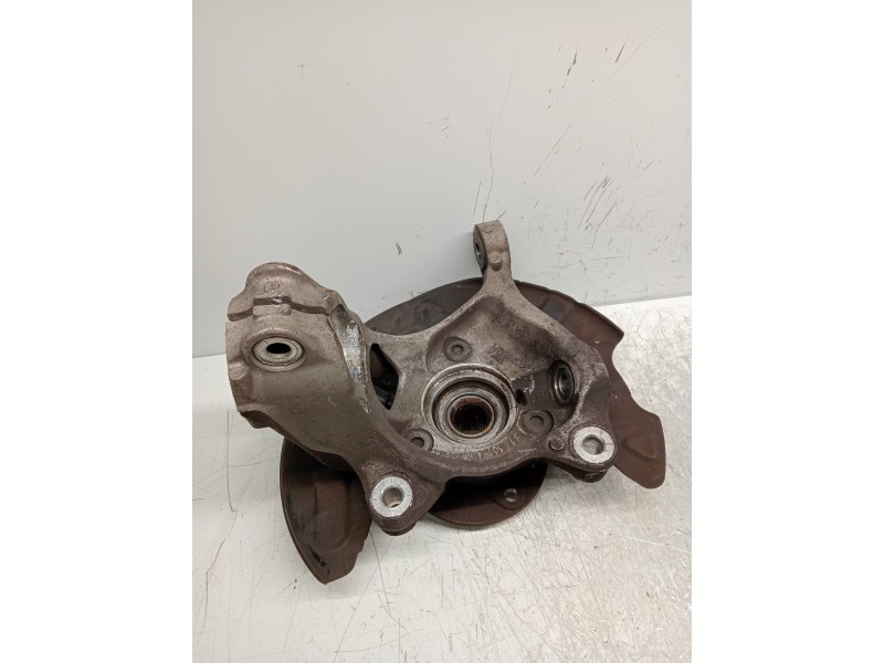 Recambio de mangueta delantera derecha para skoda superb (3v3) active referencia OEM IAM 5Q0407258A  