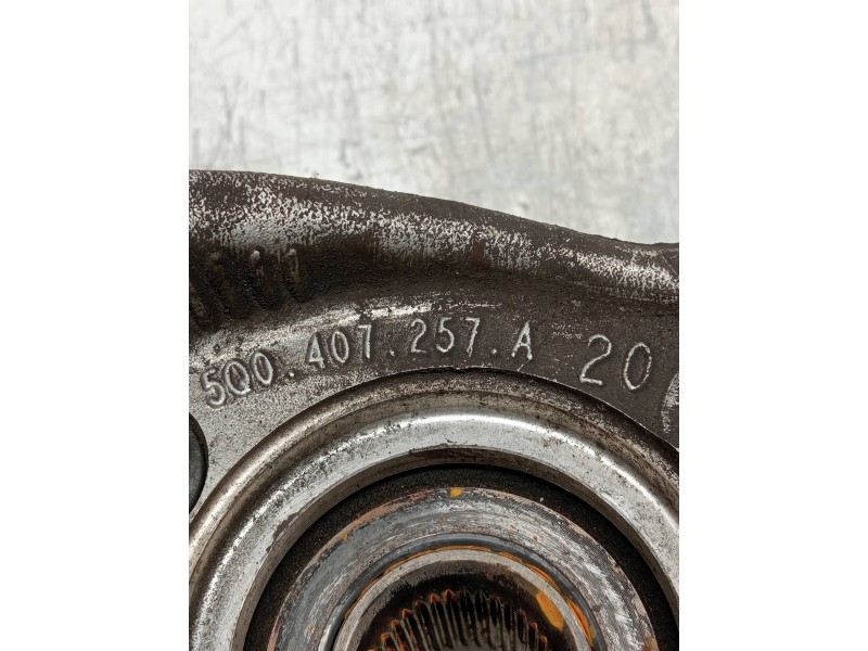 Recambio de mangueta delantera izquierda para skoda superb (3v3) active referencia OEM IAM 5Q0407257A  