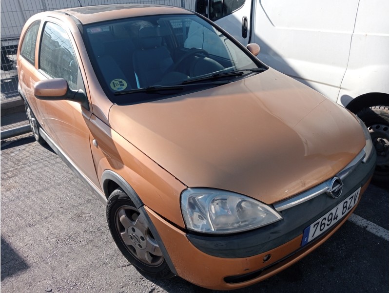 opel corsa c del año 2002
