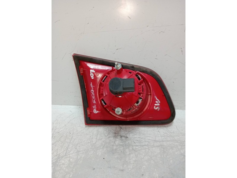 Recambio de piloto trasero derecho interior para volkswagen passat variant (3c5) 2.0 tdi referencia OEM IAM 3C9945094  