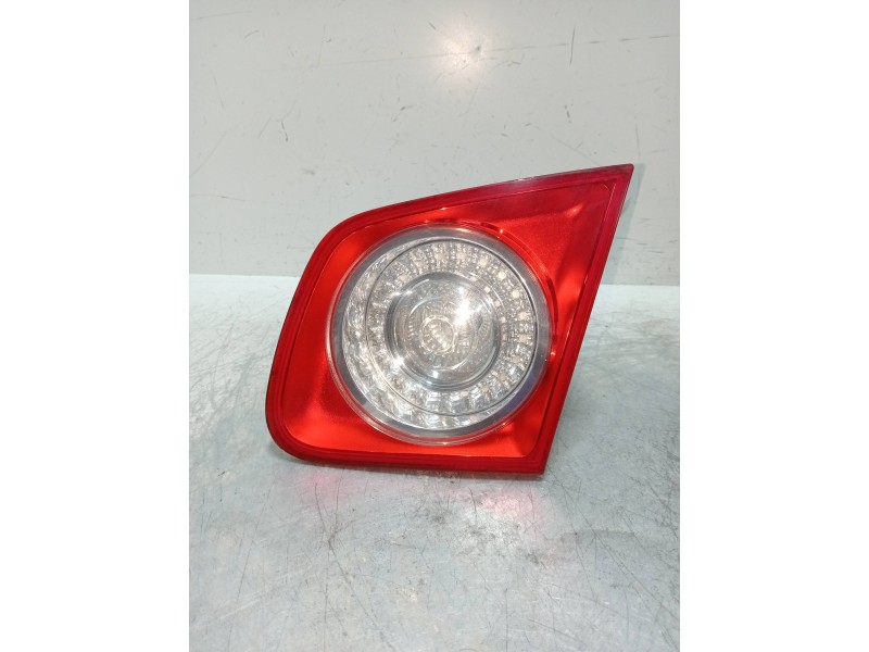 Recambio de piloto trasero derecho interior para volkswagen jetta (1k2) 1.9 tdi referencia OEM IAM   