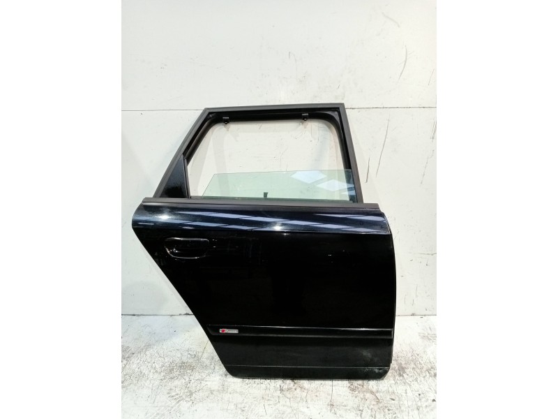 Recambio de puerta trasera derecha para audi a4 avant (8e) 2.0 tdi referencia OEM IAM   5P