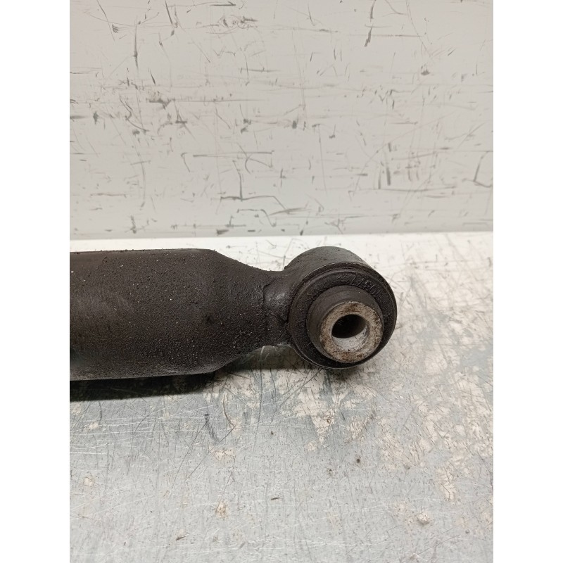 Recambio de amortiguador trasero izquierdo para mercedes clase c (w205) lim. 2.1 cdi cat referencia OEM IAM A2053207830  