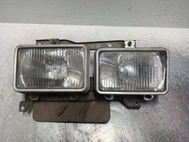 Recambio de faro derecho para nissan vanette (c 220) referencia OEM IAM   